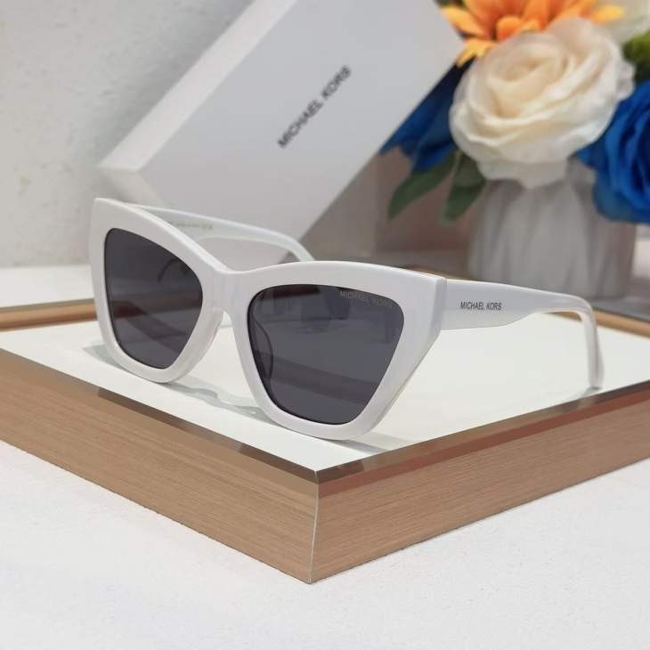 Picture of Michael Kors Sunglasses _SKUfw81854096fw